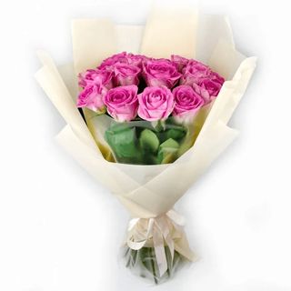 15 рожевих троянд