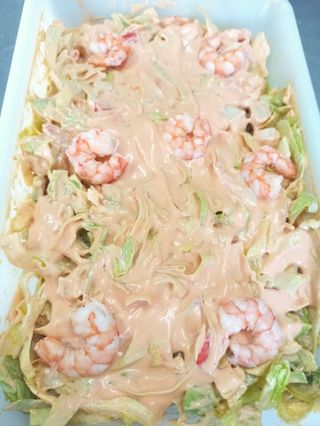 Coctel de langostinos y huevo de choco