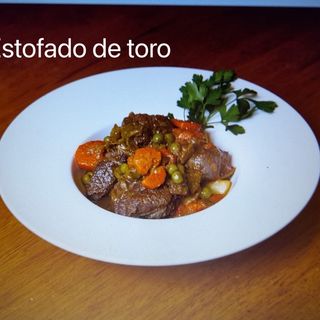 Estofado de toro