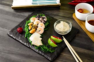 Салат Чука з морепродуктами (200г)