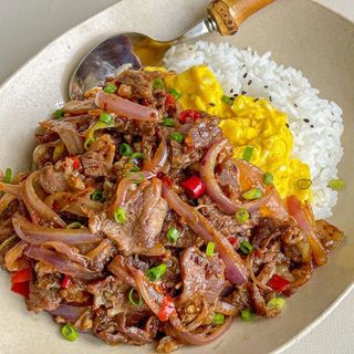 unico manzo e cipolla洋葱牛肉盖饭
