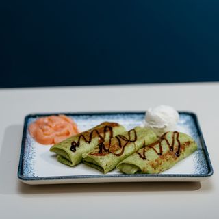 Млинці з лососем та шпинатом