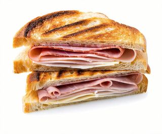 Toast con prosciutto cotto e sottiletta