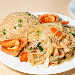 COMBINADO ORIENTAL DE POLLO