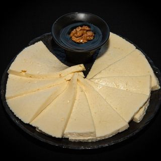 Ассорти сыров по грузински