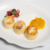 Сырники со сметаной