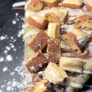 Crepes con Nutella e zucchero a velo