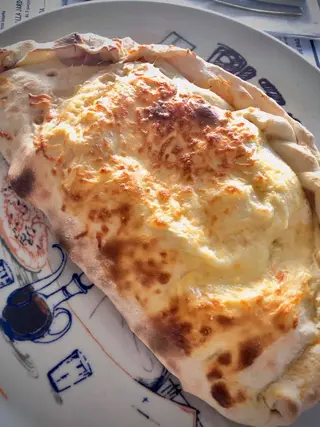 Calzone Fechada Grande