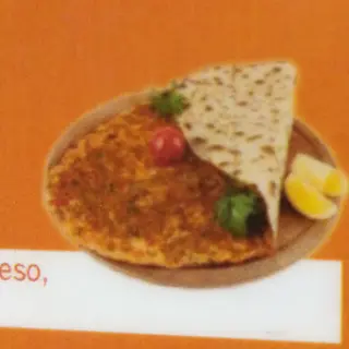 15. Lahmacun Solo Carne