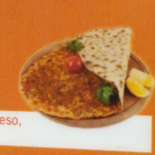 15. Lahmacun Solo Carne