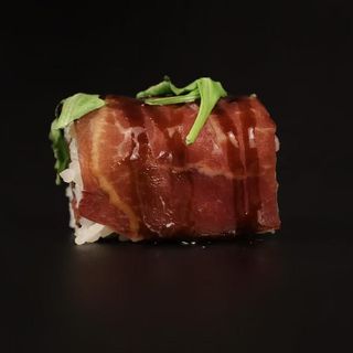 65 Uramaki bresaola