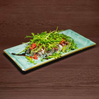 199. Uramaki latin beef