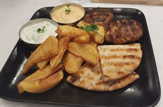 Гръцки кюфтета (390г)