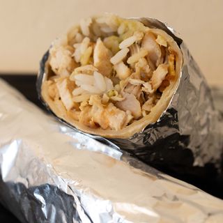 Burrito De Pollo Asado y Guacamole.