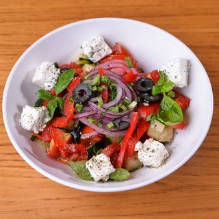 Салат Шопський з датською фетою (220г)