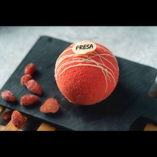 168. Bola de mousse de fresa