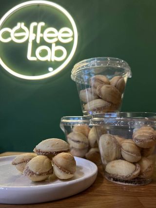 Горішки із згущеним молоком