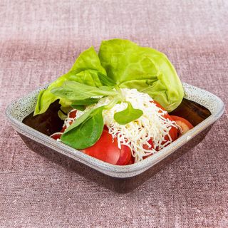 Salată de roşii cu telemea