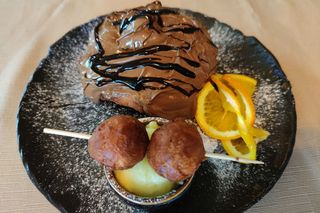 Papanași cu cremă de vanilie şi Nutella 