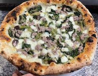 Scarola, olive e salsiccia da Brividi