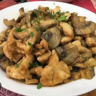 Pollo Con Champiñón