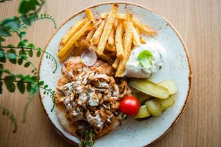 Пиле гирос (350г)