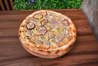 Tuna Pizza 32cm