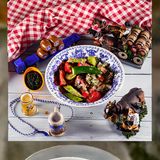 ქართული კიტრი-პომიდვრის სალათი ნიგვზით