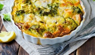 Броколи със сос от сирена (250г)