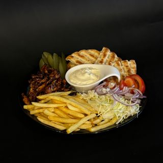 Shaorma de pui la farfurie