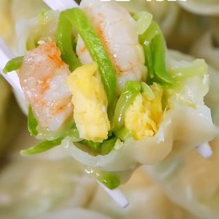 Ravioli con gamberetti e zucchine