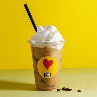 ცივი ყავა ამერიკანო 1 ჭ ნაყინით