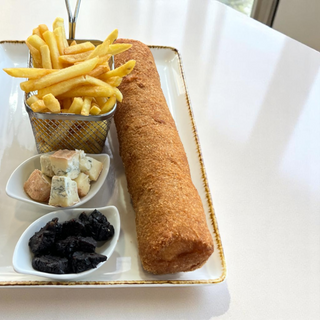 Karađorđeva sa gorgonzolom i suvim šljivama