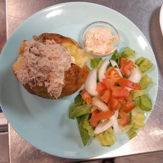 Patatas Asadas Con Atún / Jacket potatoes tuna and mayo