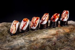 Макі смажений окунь (165г)