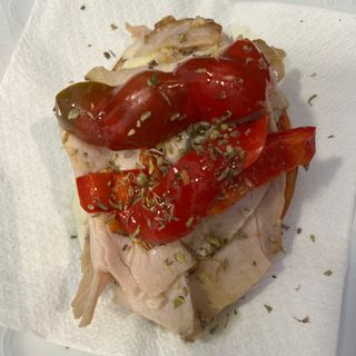 Montadito De Porchetta Y Pimiento Asado