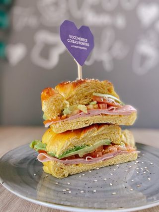 Croissant ESPECIAL 3