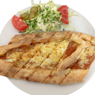 Пиде с кайма и кашкавал