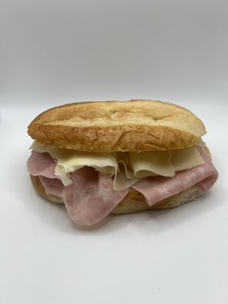 Suizo Con Mantequilla, Jamón York Y Queso