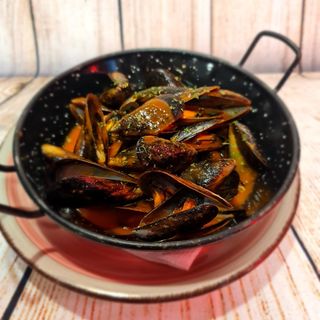 Mejillones A La Marinera (Ración)