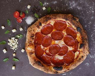 პიცა პეპერონი   ნაპოლიტანური