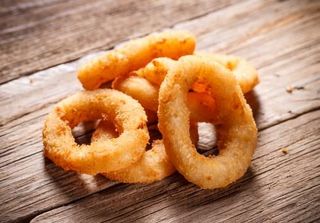 85 aros de cebolla frito