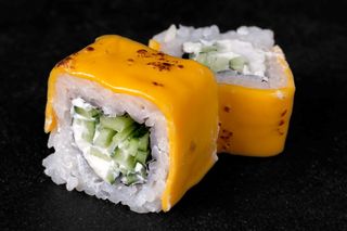 Чедер рол (240г)