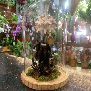 Cúpula con Biznaga y SúperHéroe "Murciélago"