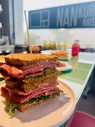 Sándwich De Pastrami