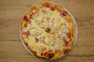 Pizza Capriciossa