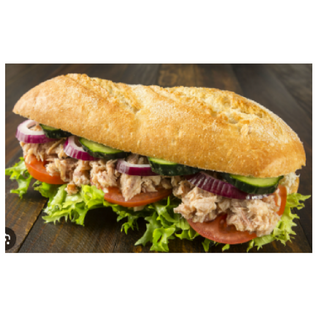 Bocadillo de atún y tomate