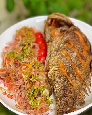 Carpe Grillé + Attiéké