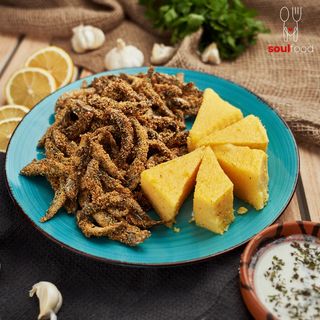 HAMSIE PRĂJITĂ CU MĂMĂLIGĂ ȘI USTUROI