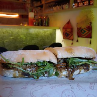 Հանի Մասթըրդ սենդվիչ Honey Mustard Sandwich